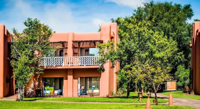 Семейный номер Standard Avani Victoria Falls Resort