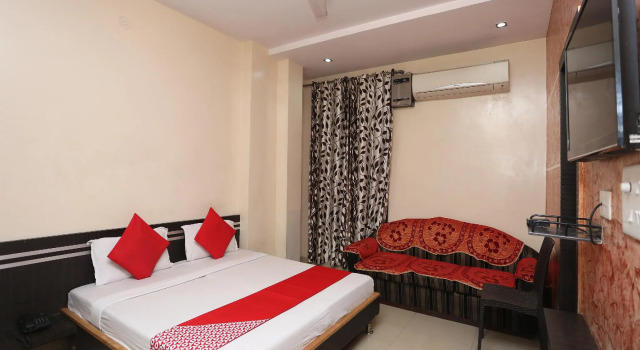 OYO 8869 Hotel-a-firoza, Забронировать Отель Хисар штат Харьяна