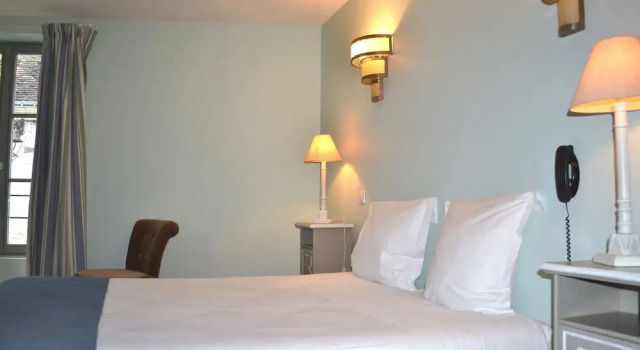 Номер Superior Logis Hôtel Restaurant Relais de la Mothe