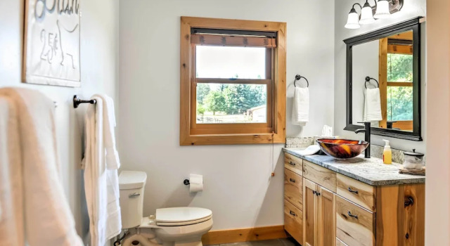 Апартаменты Columbia Falls Apt ~ 17 Mi to Whitefish Resort!