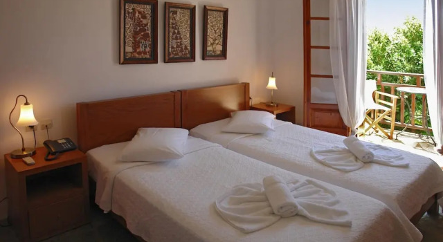 Antheia, Prenota Hotel Chora Folegandros 