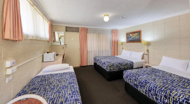 Семейный номер Standard с балконом Cootamundra Gardens Motel