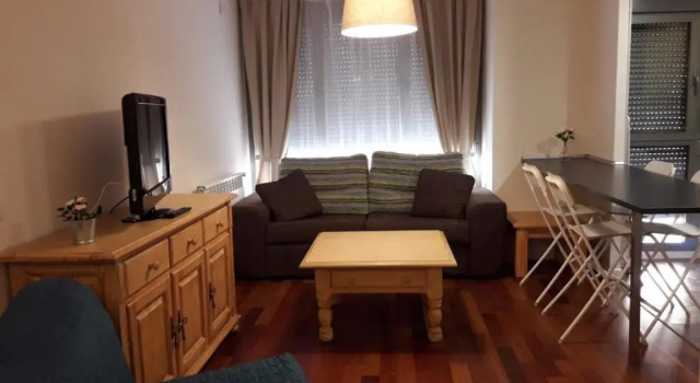 Apartamento en c/ Peroneros, Rezervați Apartament Sabinanigo 
