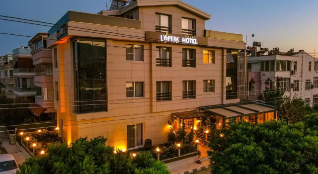 Lopera Deluxe Hotel, Book Hotel Hotels in Edremit with Parking, Parking