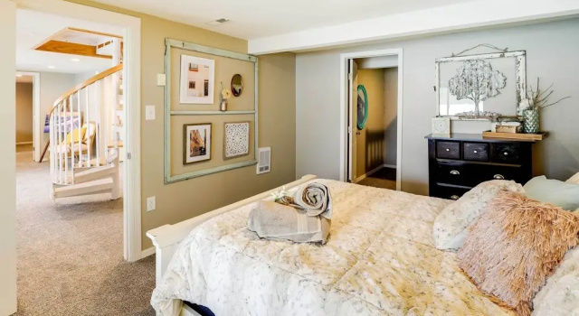 Epic Family Getaway w/ Pool, Game Room & Fire Pit!, Buchen Sie Hotel East Wenatchee White Pass Ski Area