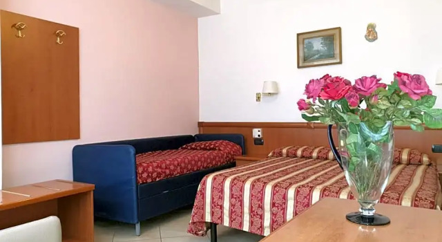 Hotel Ginevra, Забронировать Отель Отели Риччоне с бассейном, Бассейн