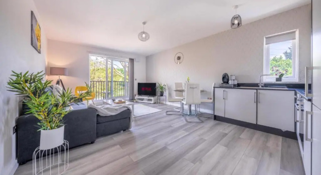 Апартаменты с 2 комнатами Ash View Place 4 -heathrow - Thorpe Park - Free Parking