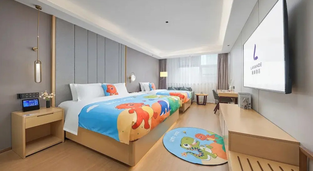 Четырёхместный семейный номер Standard Lavande Hotel