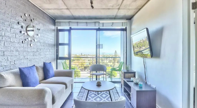 2 Bedroom Secure Pool Strong Wifi