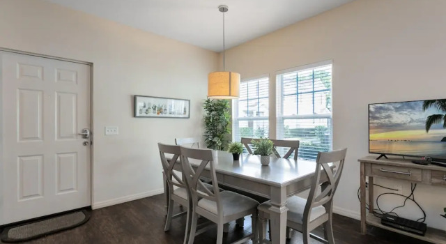 Lucaya Village Resort - 4 Bed 3 Bath Townhouse