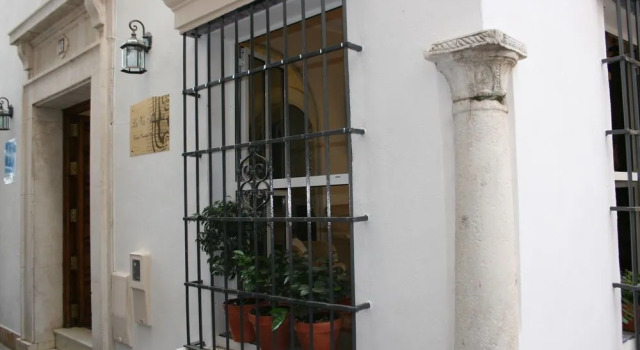 Sevilla Embassy All i-n eed, Забронировать Отель Отели Севильи 3 звезды, рядом с Оспиталь-де-лос-Венераблес, 3*