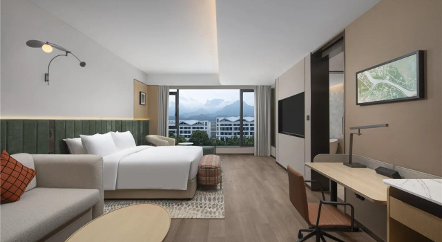 Номер Deluxe Hilton Garden Inn Zhangjiajie Tianmen Mountain