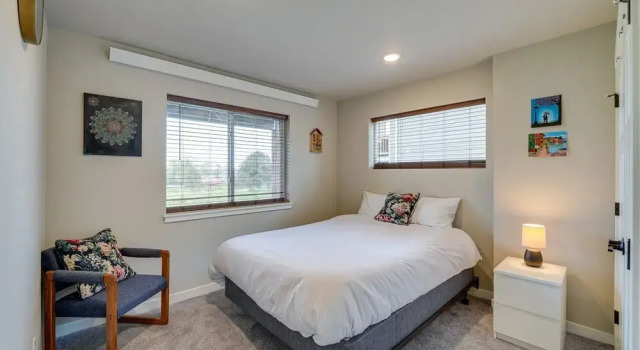 Modern Blaine Vacation Rental, 33 Mi to Vancouver!, 预订 酒店 布赖恩 华盛顿州