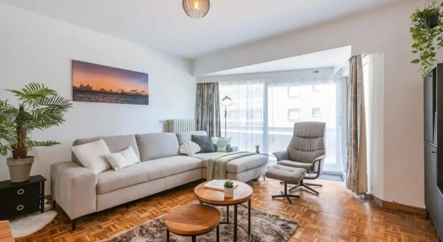 Characterful Apartment With Lateral sea View, Prenota Appartamento Middelkerke 