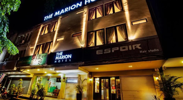 Номер Deluxe The Marion Hotel Pelangi Branch