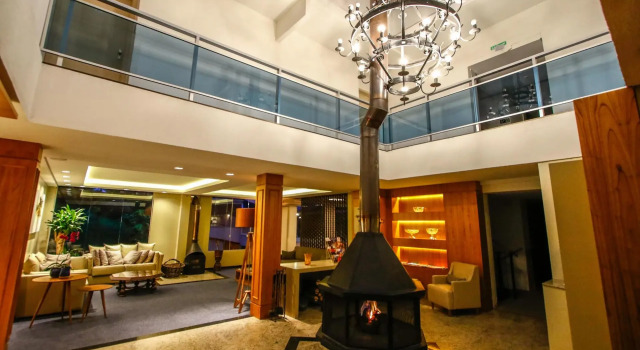 Sky Valle Hotel