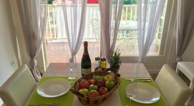 Апартаменты Sunshine apartment with great sea view and terrace in Malgrat de Mar