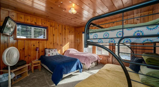 Коттедж Al Tahoe Cabin-vintage Meets Modern 920sf 3 Bedroom Home