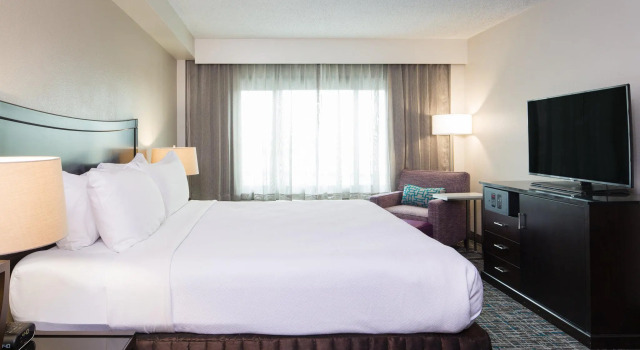 Номер Standard Crowne Plaza Memphis Downtown by IHG