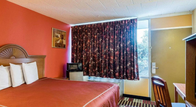 Двухместный номер Standard Rodeway Inn University