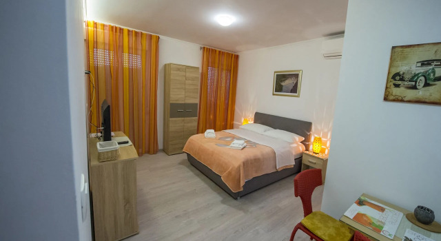 Studio apartment Mar - with view: SA3-Red Split, Riviera Split, Prenota Appartamento Splitska 