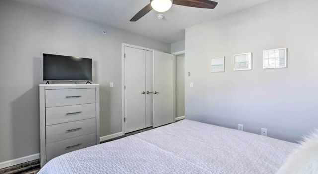 Branson Condo w/ Balcony: Near Silver Dollar City, Забронировать Отель Отели Table Rock Lake 3 звезды, 3*
