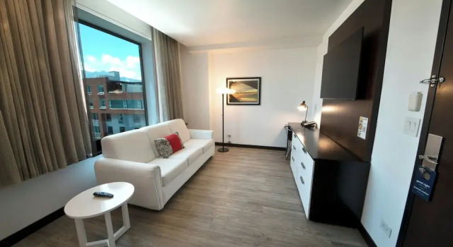 Номер Deluxe Four Points by Sheraton San Jose Sabana