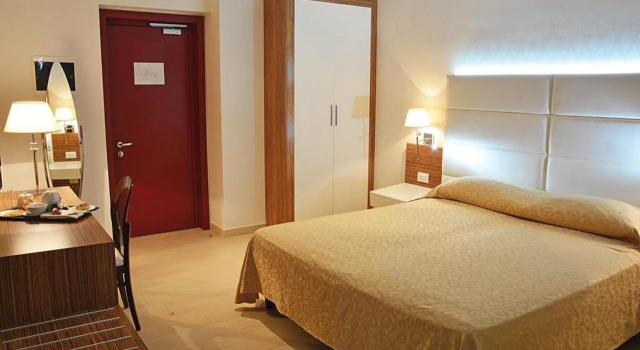 SHotel