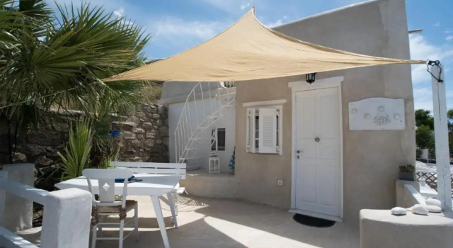 Коттедж "Votsalaki" Sea View studio in Paros