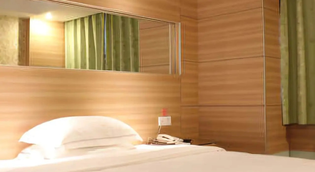 Luck 7 Inn, Prenota Hotel Hotel a Hubei con parcheggio, Parcheggio