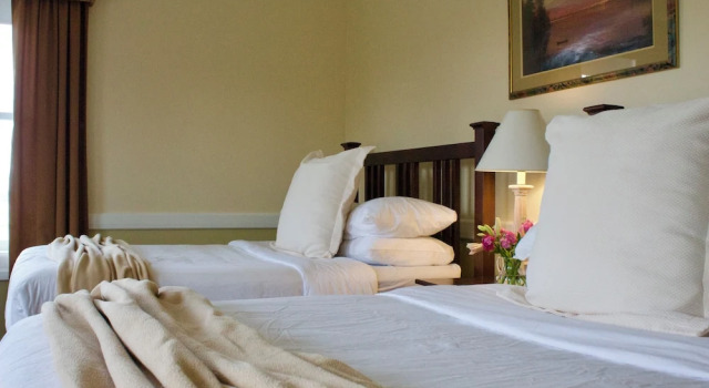 Четырёхместный номер Comfort с видом на океан The McKernan Inn