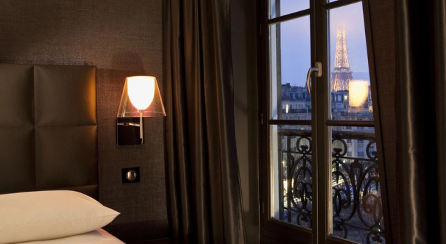 Двухместный номер Deluxe с видом на город First Hotel Paris Tour Eiffel