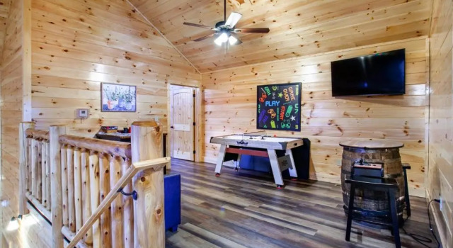 Swimming Bears Lodge 1 with Indoor Pool and Hot Tub, Забронировать Отель Отели Пиджен-Фордж с парковкой, рядом с Old Time Photos, Парковка