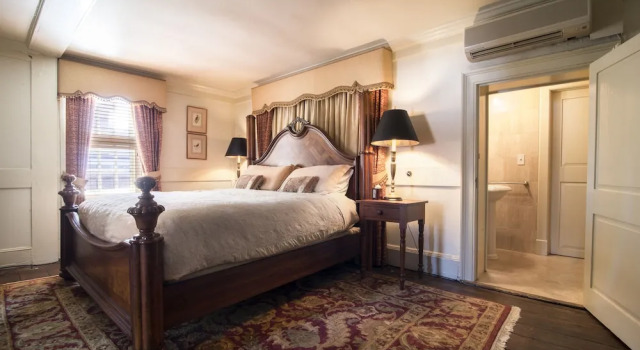 Reynolds Tavern, Rezervați Hotel Annapolis 