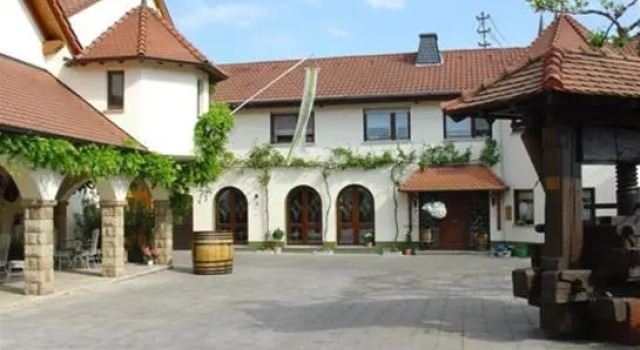 Landhotel im Klostereck, Забронировать Отель Флонхайм земля Гессен