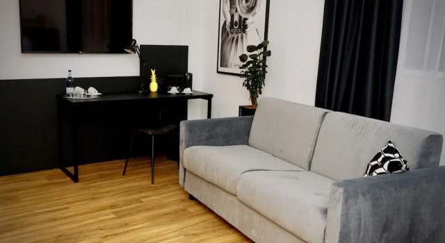 Hotel Merian, Забронировать Отель Отели в центре Фридрихсхафен, в центре, Парковка, Завтраки