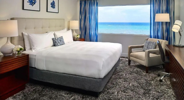 Двухместный номер Superior Deluxe с видом на океан Sonesta Fort Lauderdale Beach