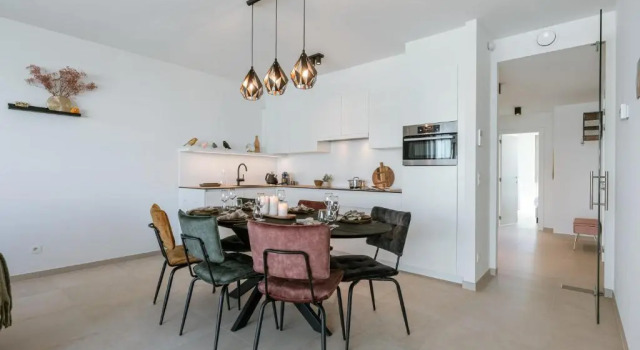 Апартаменты Modern Apartment With South Facing Terrace