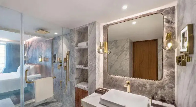 Номер Premium с балконом Radisson Blu Hotel Chennai City Centre