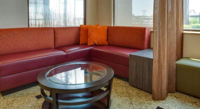 Drury Inn & Suites Terre Haute, Забронировать Отель Терре-Хот Индиана, рядом с Торговый центр Haute City
