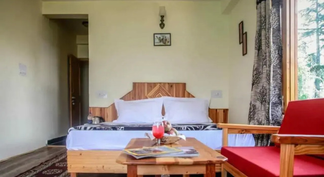 Двухместный номер Deluxe с балконом и с красивым видом из окна Sohams Chateau De Naggar - Manali
