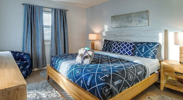 Апартаменты Ocean Access & Balcony: Surfside Beach Condo