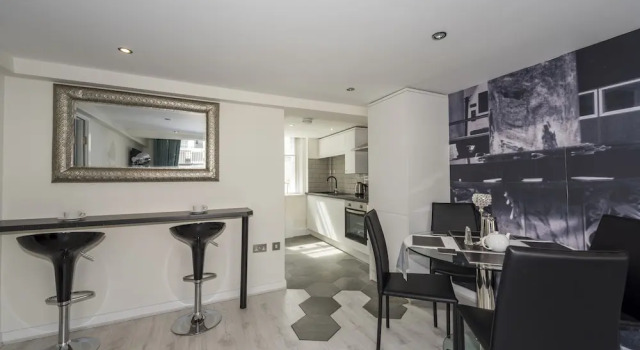 Апартаменты с 2 комнатами Union Bank Apartments