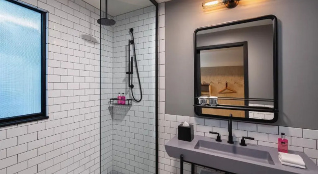 Двухместный номер Standard с балконом и с видом на город Moxy Minneapolis Downtown