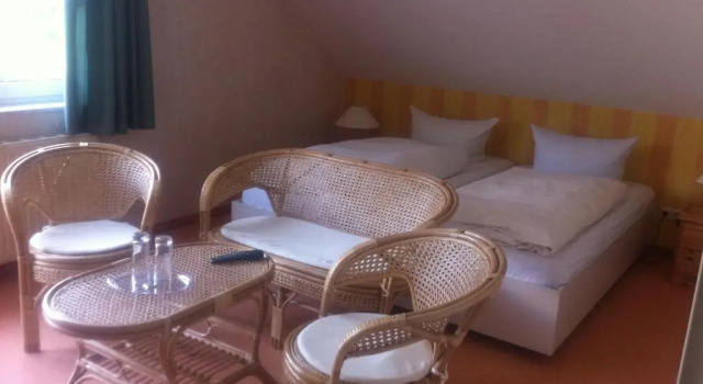 Natur& Waldhotel Johannesruh, Забронировать Отель Отели Мекленбургское поозёрье с парковкой, Парковка