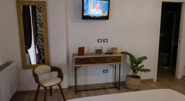 Трёхместный номер Standard с балконом Merlhome
