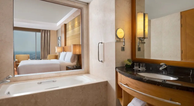 Двухместный номер Deluxe with city view JW Marriott Hotel Medan