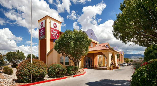 Двухместный люкс с балконом Spark By Hilton Albuquerque North I-25