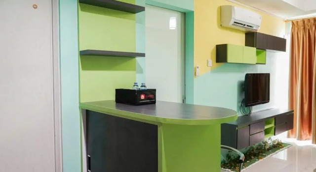 Elegant and Comfy 1BR Green Central City Apartment, Забронировать Апартаменты/квартира Отели Джакарты с парковкой, рядом с Glodok Market, Парковка