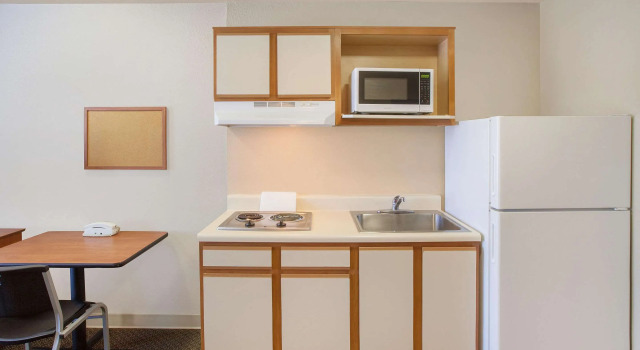 Четырёхместный номер Standard WoodSpring Suites Jacksonville Beach Blvd
